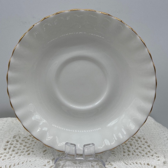 Royal Albert Val D’Or English Bone China Cup & Saucer - Picture 6 of 8